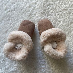 UGG baby boots size 2-3M